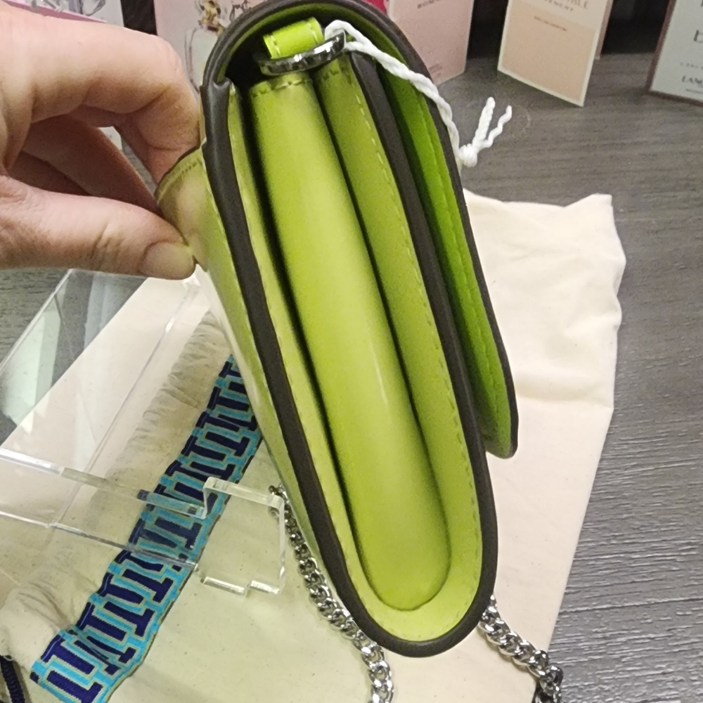 NWT Tory Burch Emerson Chain Wallet (Candy Lime) - Picture 5 of 13